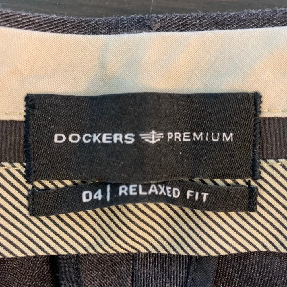 Dockers‎ Premium Men's Charcoal Gray Relaxed Fit Dress Pants Size 38x29 Basic